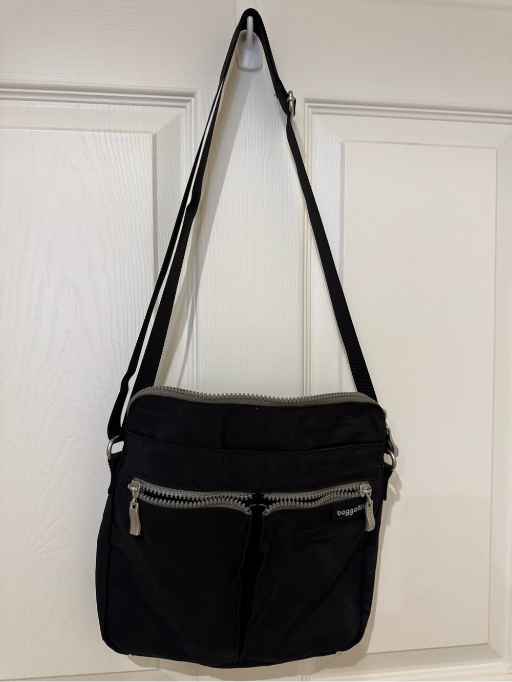 Baggallini Black Crossbody Bag with Front Zip Pockets